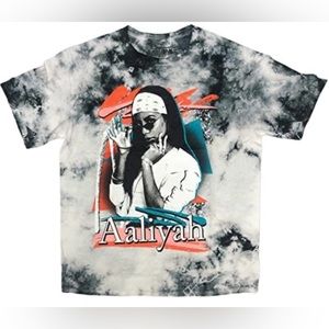 NWOT Philcos Aaliyah Tie Dye Graphic Print Tee Shirt